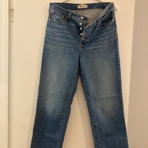 The Perfect Vintage Straight Jean in Becker Wash: Button Front Edition